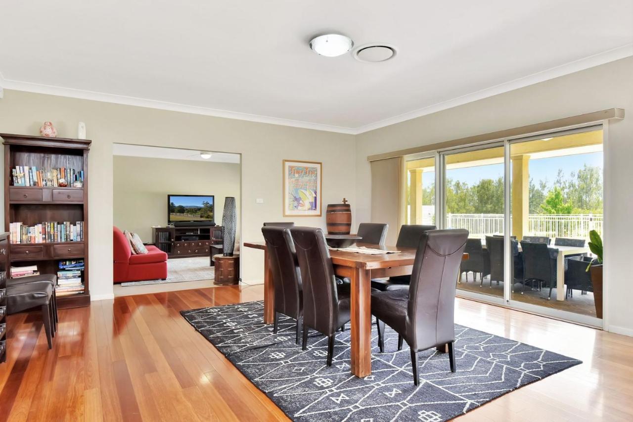 Silver Springs 6Br Luxury Homestead Rothbury Esterno foto