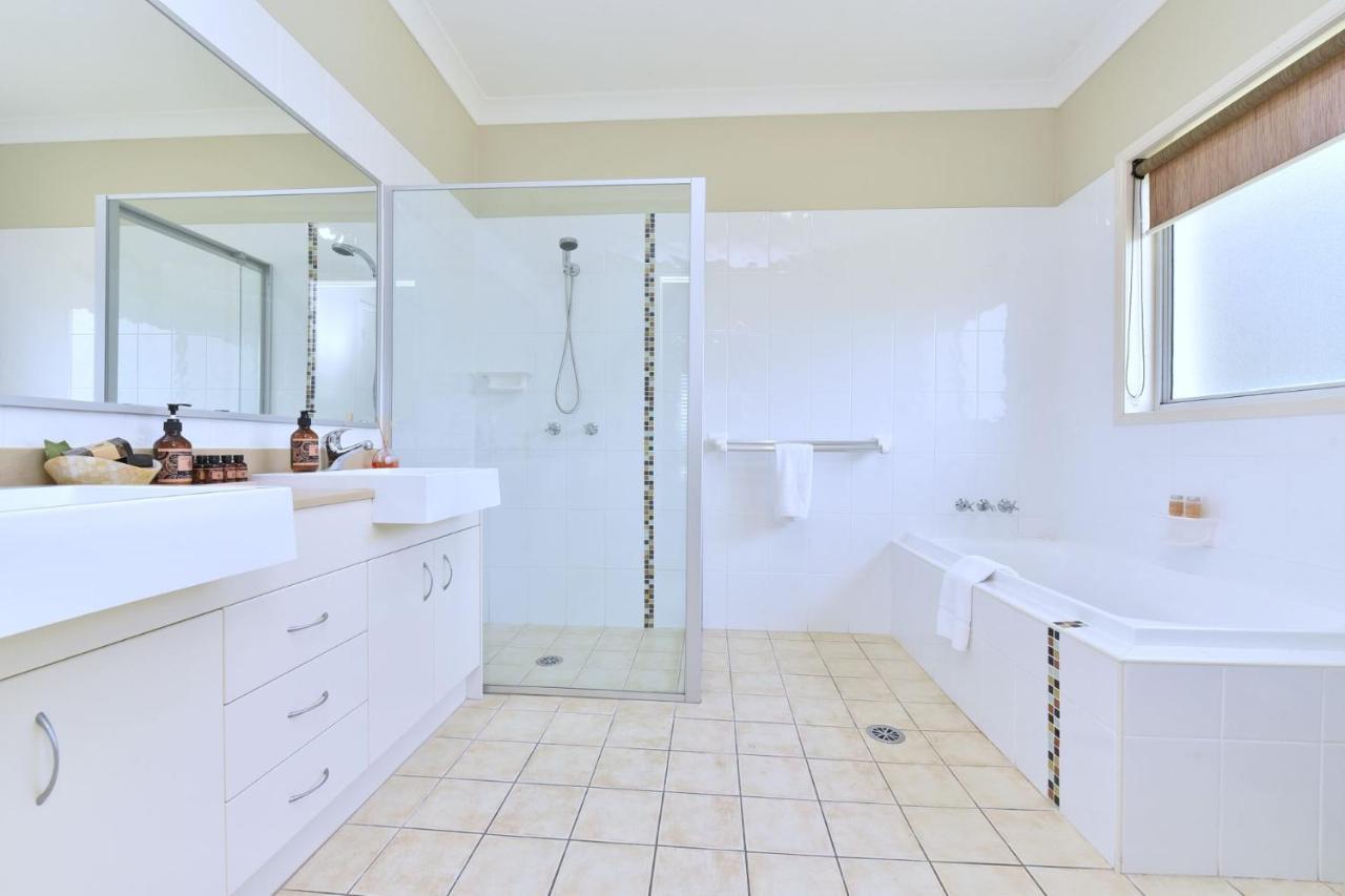 Silver Springs 6Br Luxury Homestead Rothbury Esterno foto