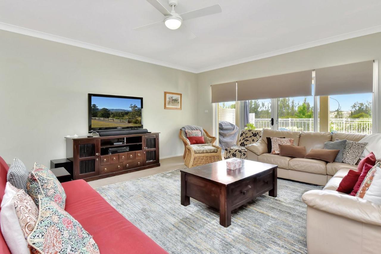 Silver Springs 6Br Luxury Homestead Rothbury Esterno foto