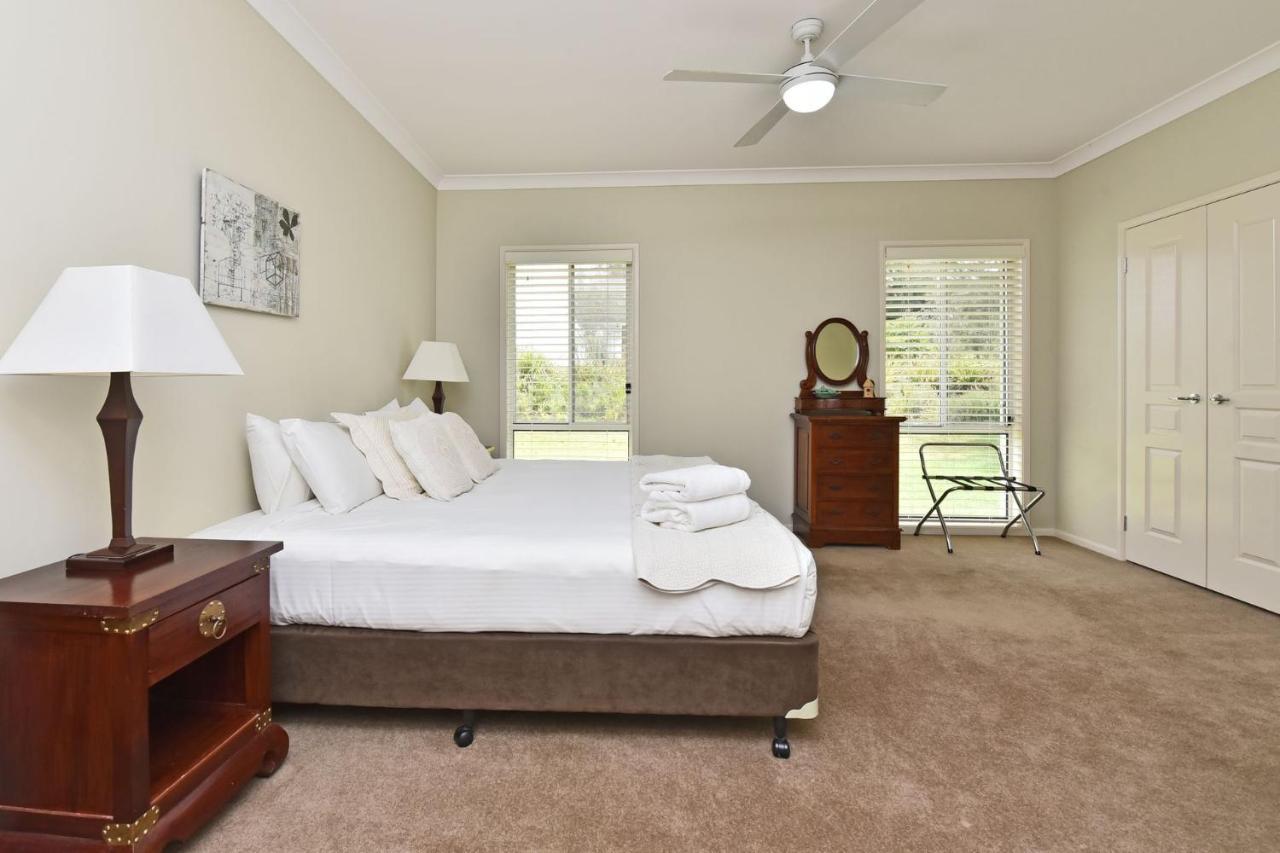 Silver Springs 6Br Luxury Homestead Rothbury Esterno foto